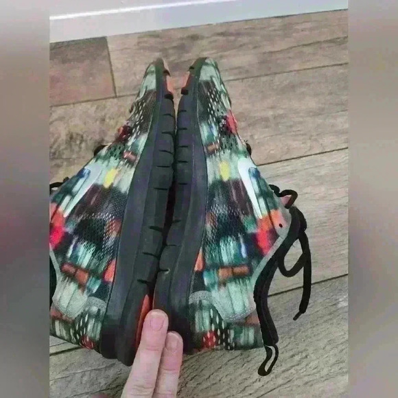 Nike Multicolor Women's Sneakers - Picture 6 of 14